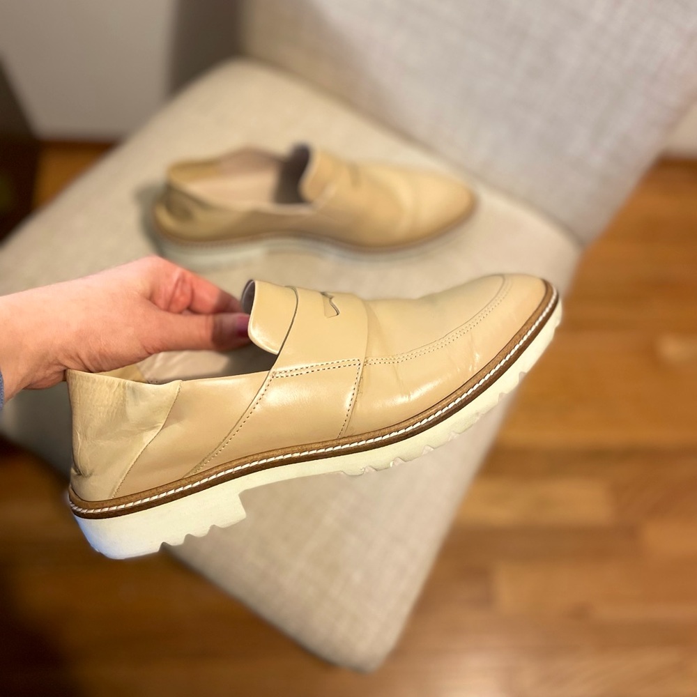Ecco Incise Penny Loafer White Chunky Sole size 7
